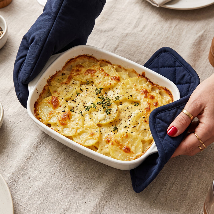 Puffin Small Roaster & Baking Dish in use