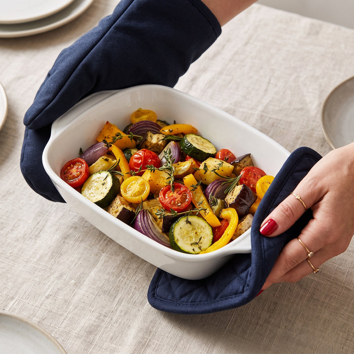 Puffin Small Roaster & Baking Dish table setting